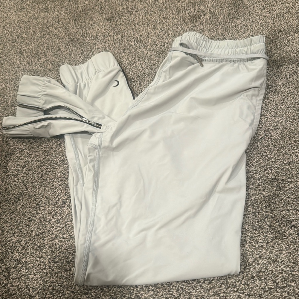 Zyia zippered joggers sz small